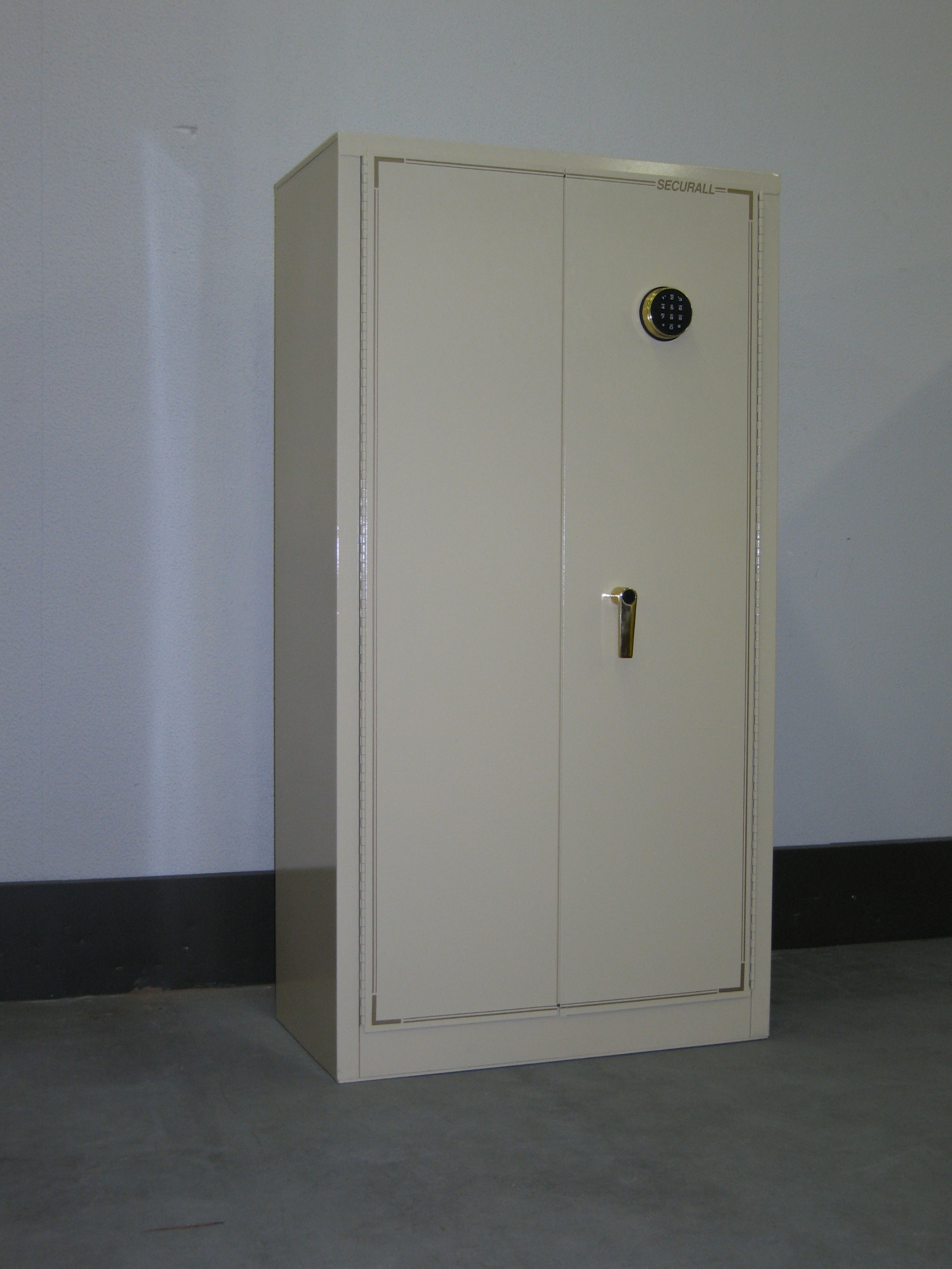 Image of G1201 - Double Door 12 Gun High Security Cabinet